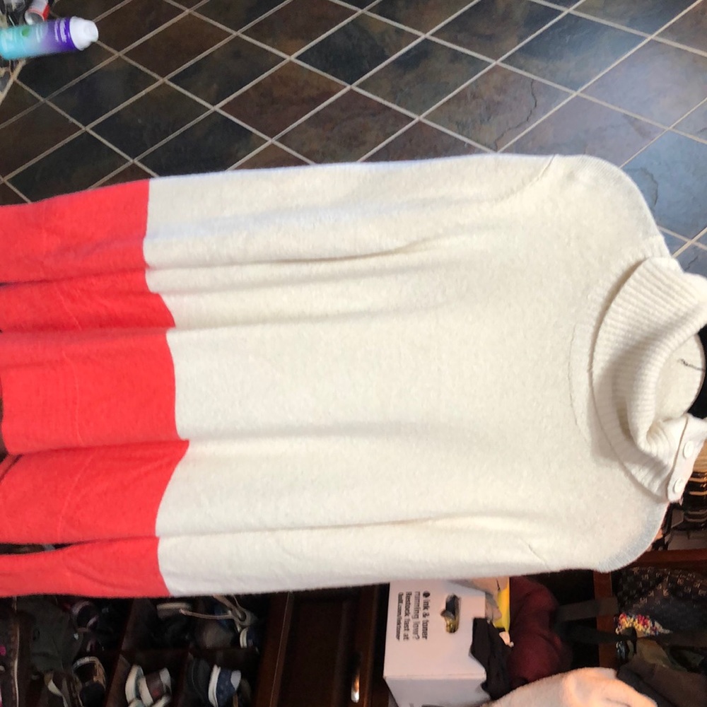 Women’s turtleneck color block sweater
